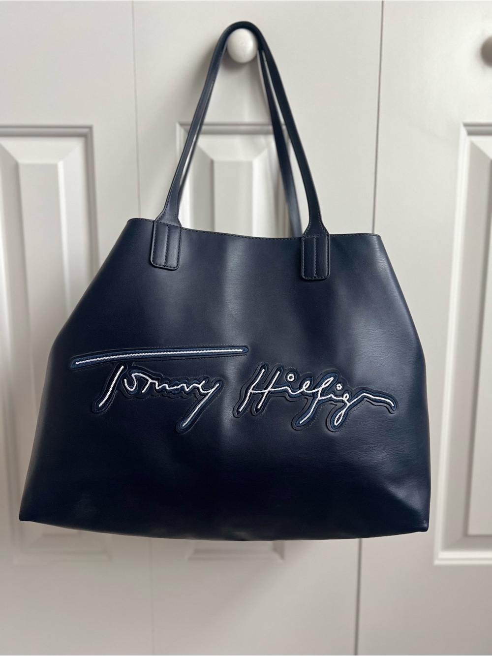 NWT Tommy Hilfiger Iconic Signature Oversized Tote Bag - Picture 5 of 11